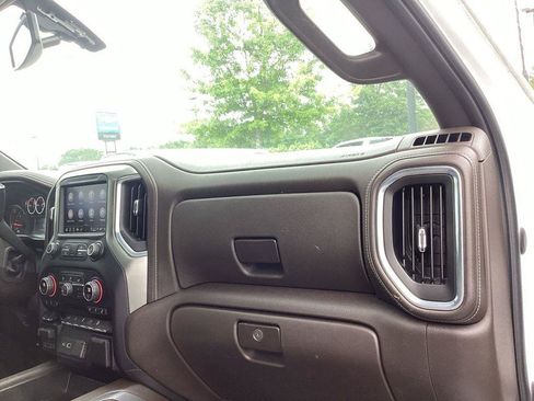 Used 2021 Chevrolet Silverado 2500 LTZ w/ LTZ Convenience Package AWD/4WD image 16