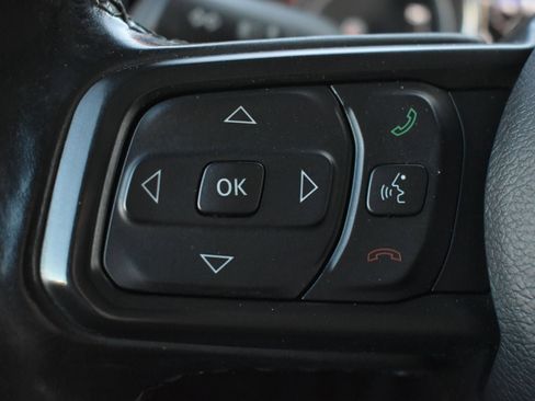 Used 2021 Jeep Gladiator Sport image 16