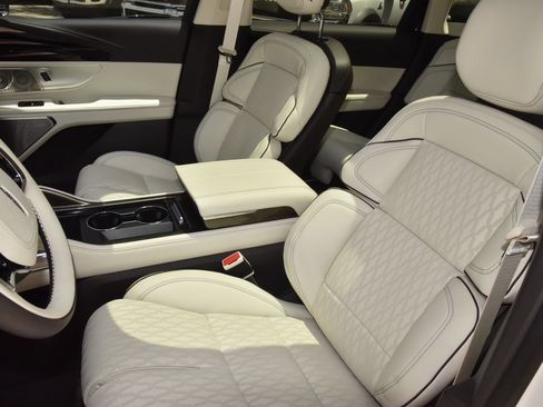 New 2026 Lincoln Nautilus Black Label w/ Jet Appearance Package AWD/4WD image 34