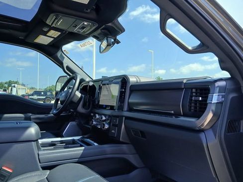 Used 2026 Ford F250 Platinum AWD/4WD image 16