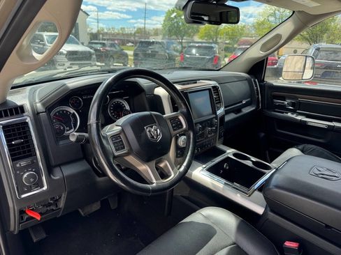 Used 2015 RAM 1500 Laramie AWD/4WD image 8