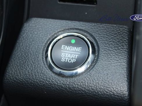Used 2022 Ford F250 Platinum w/ FX4 Off-Road Package AWD/4WD image 24