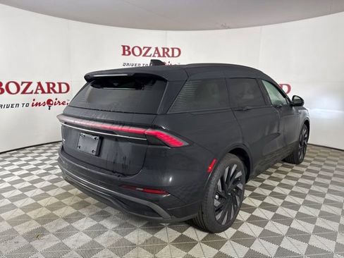 Certified 2025 Lincoln Nautilus Reserve w/ Jet Appearance Package image 8