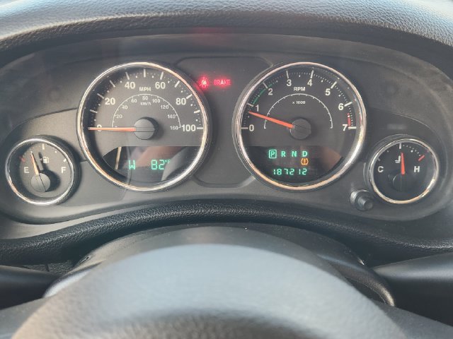 Used 2013 Jeep Wrangler Unlimited Rubicon AWD/4WD image 15