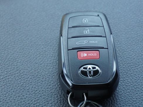 New 2026 Toyota 4Runner TRD Off-Road Premium AWD/4WD image 22