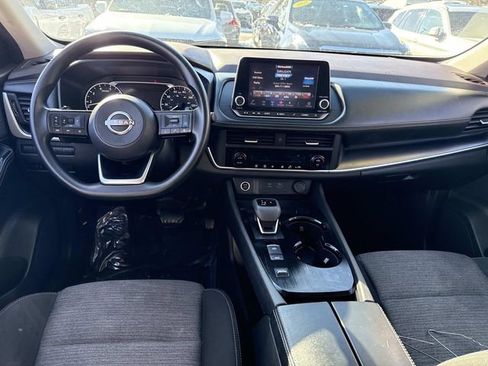 Used 2023 Nissan Rogue SV image 15