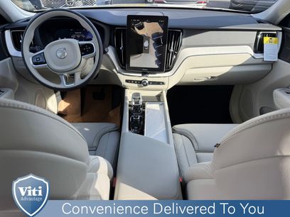 New 2026 Volvo XC60 B5 Ultra w/ Protection Package Premier
