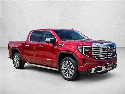 Used 2023 GMC Sierra 1500 Denali w/ Denali Reserve Package AWD/4WD image 3