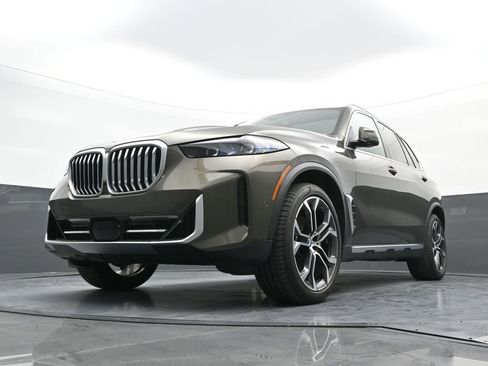 New 2026 BMW X5 xDrive40i AWD/4WD image 22
