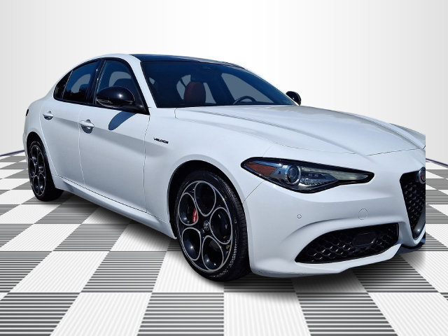 Used 2022 Alfa Romeo Giulia Veloce AWD/4WD image 9