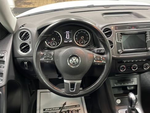 Used 2017 Volkswagen Tiguan Wolfsburg Edition AWD/4WD image 3