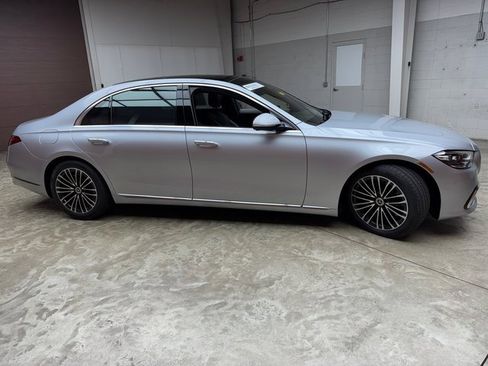 Certified 2022 Mercedes-Benz S 500 4MATIC image 6