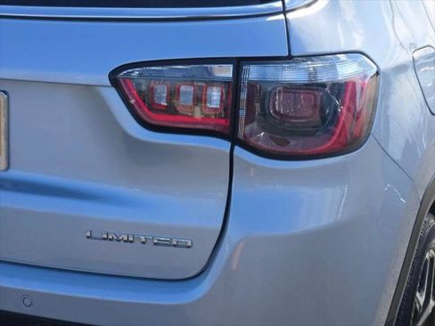 Certified 2025 Jeep Compass Limited AWD/4WD image 11