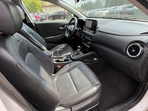 Used 2023 Hyundai Kona Limited AWD/4WD image 29