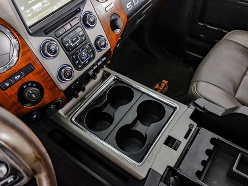 Used 2016 Ford F250 King Ranch w/ FX4 Off-Road Package AWD/4WD image 24
