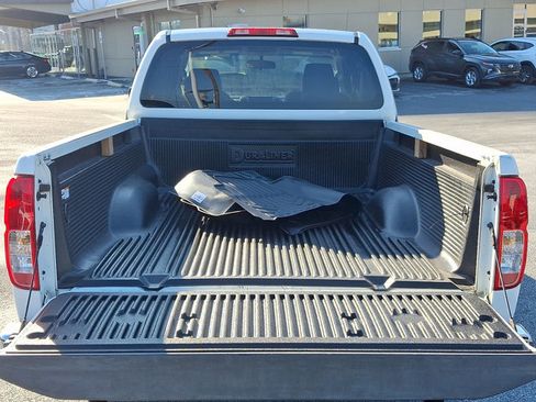 Used 2015 Nissan Frontier S image 29