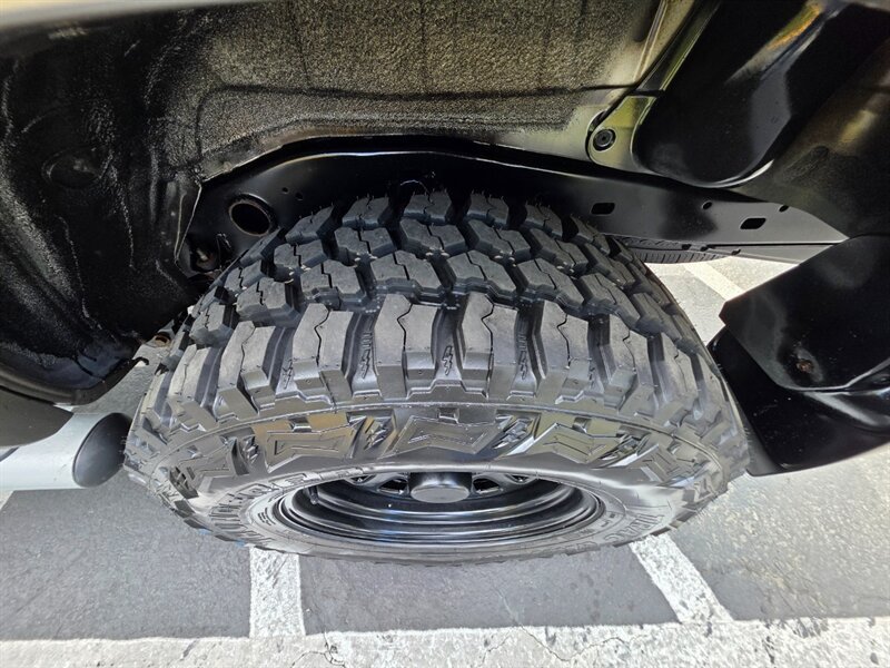 Used 2002 Toyota 4Runner SR5 AWD/4WD image 23