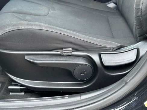 Used 2021 Hyundai Elantra SEL w/ Convenience Package image 23