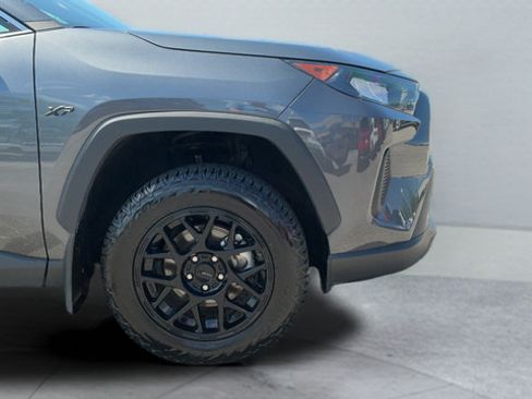 Used 2022 Toyota RAV4 LE FWD image 26