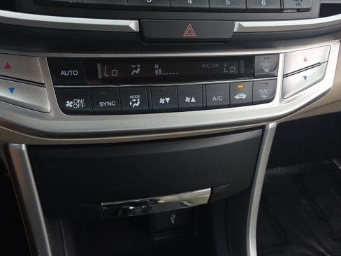 Used 2013 Honda Accord LX image 30