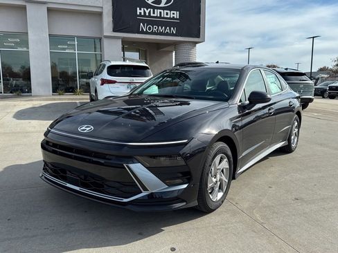 New 2026 Hyundai Sonata SE image 1