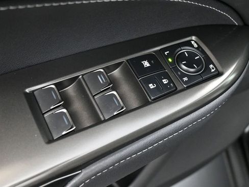 Used 2025 Lexus NX 250 FWD w/ Towing Package (2000 Lbs) image 4