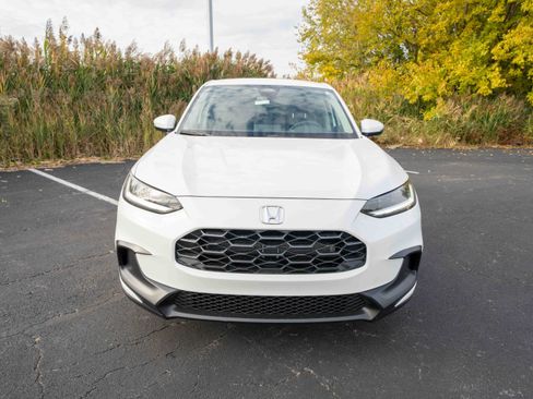 New 2026 Honda HR-V LX image 2