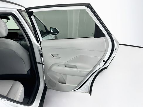 Used 2025 Hyundai Kona SEL FWD image 31
