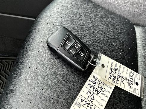 Used 2021 Volkswagen Atlas Cross Sport SE AWD/4WD image 37