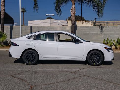 Used 2026 Nissan Sentra SV w/ Floor Mat Package FWD image 3