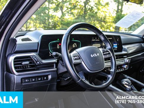 Used 2025 Kia Telluride S FWD image 24