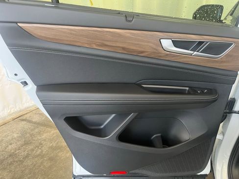 New 2026 Volkswagen Atlas SE image 21