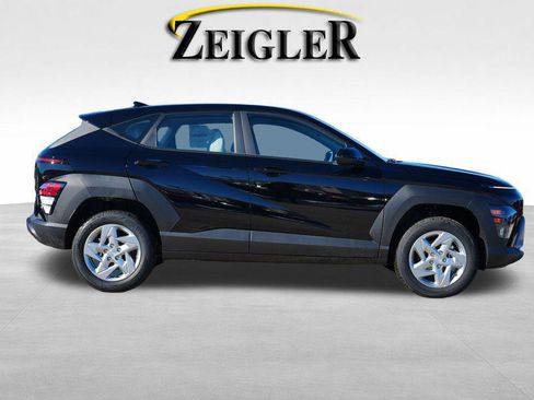 New 2026 Hyundai Kona SE image 8