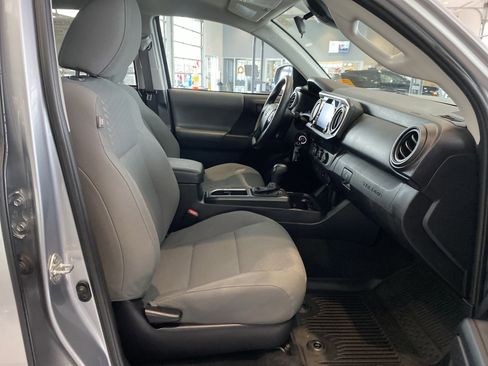 Used 2020 Toyota Tacoma SR image 23