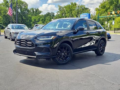 Used 2024 Honda HR-V Sport image 1