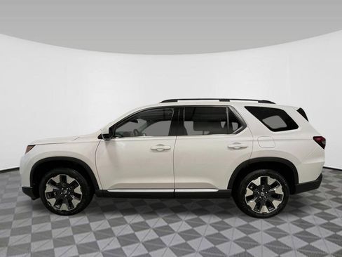 New 2026 Honda Pilot Touring image 3