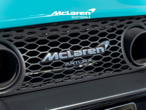 Used 2024 McLaren Artura RWD image 22