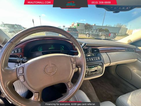 Used 2003 Cadillac De Ville Sedan FWD image 9
