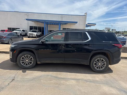 Used 2023 Chevrolet Traverse LT w/ LPO, Floor Liner Package FWD image 4