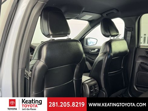 Used 2025 Ford Escape ST-Line image 16