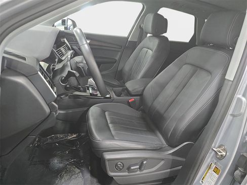 Used 2023 Audi Q5 2.0T Premium w/ Convenience Package image 14