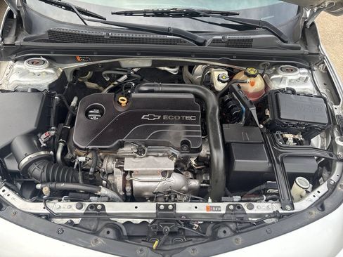 Used 2017 Chevrolet Malibu LT FWD image 26