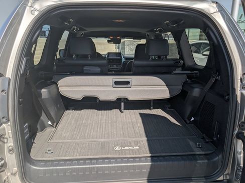 Used 2023 Lexus GX 460 Luxury w/ Sport Design Package AWD/4WD image 14