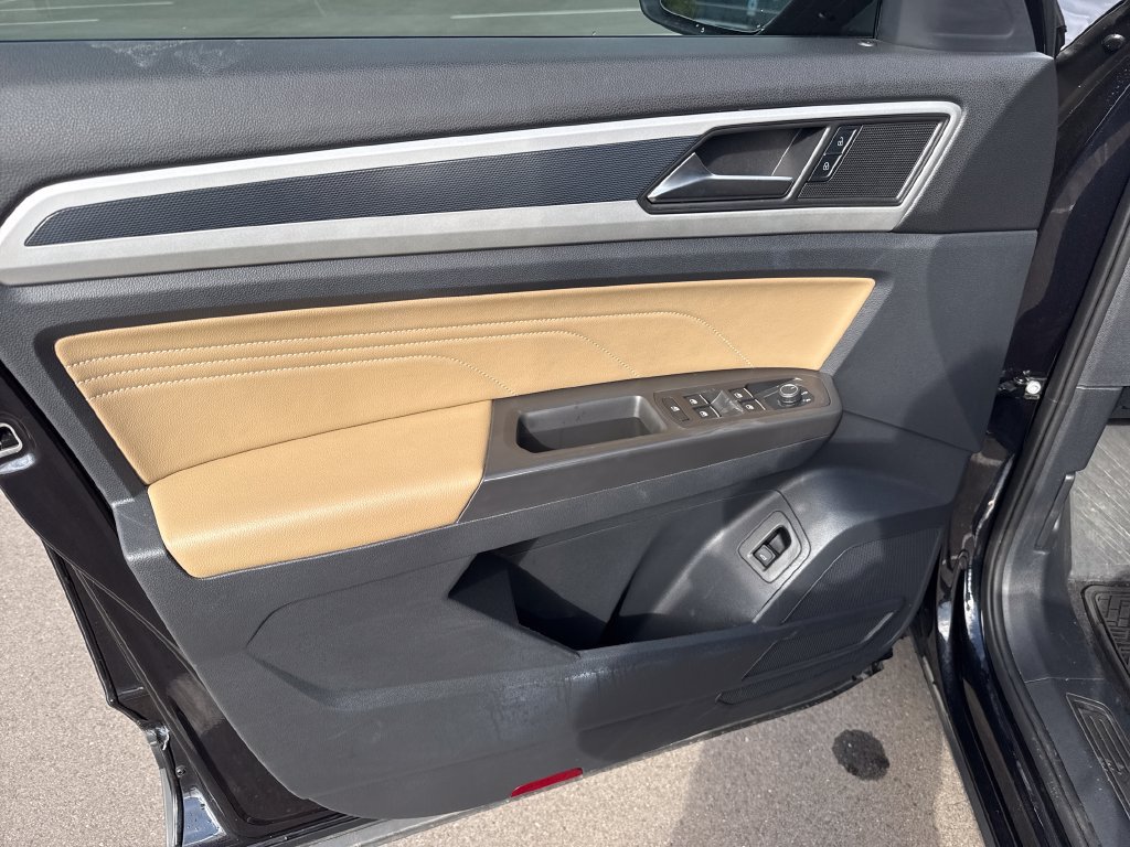 Used 2022 Volkswagen Atlas Cross Sport SE FWD image 11