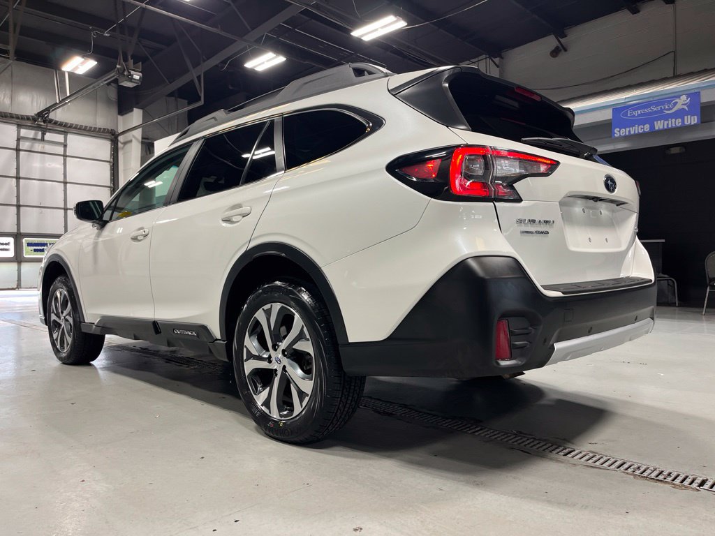 Certified 2022 Subaru Outback Limited AWD/4WD image 7