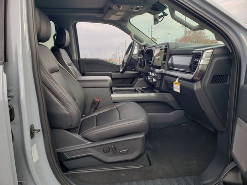 New 2026 Ford F350 Lariat w/ Black Appearance Package image 20