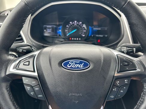 Used 2022 Ford Edge SEL image 23