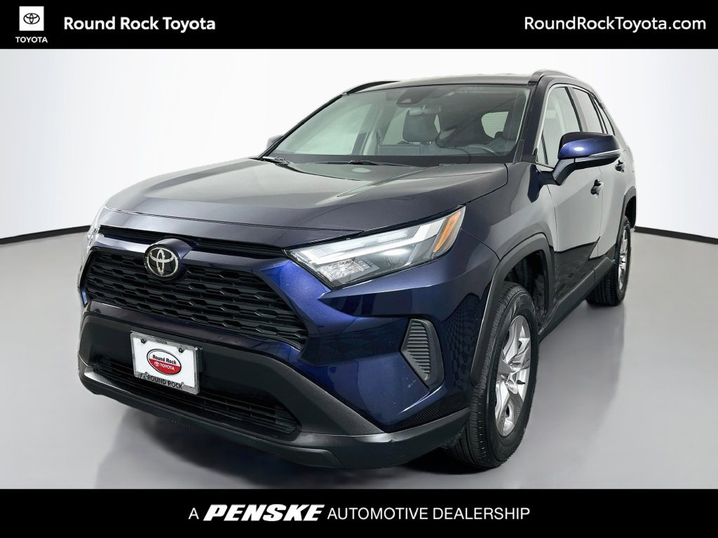 Used 2025 Toyota RAV4 XLE FWD image 1