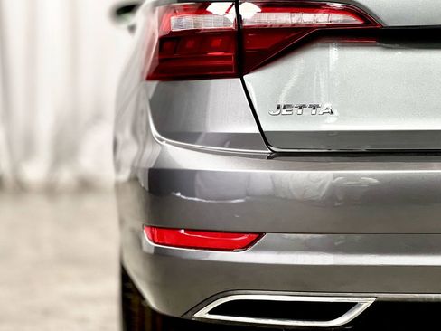 Used 2020 Volkswagen Jetta R-Line image 13