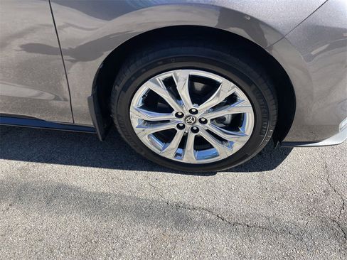 Certified 2023 Toyota Sienna Platinum image 11